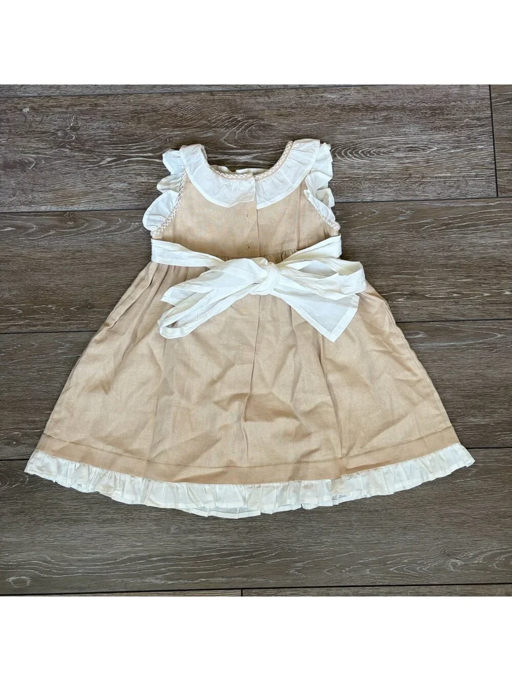 Tecomoabesos Federica Linen Smock Dress Oat Girls Size 4
